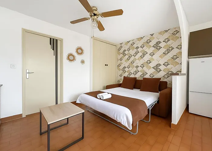 En Bord De A Apartment *